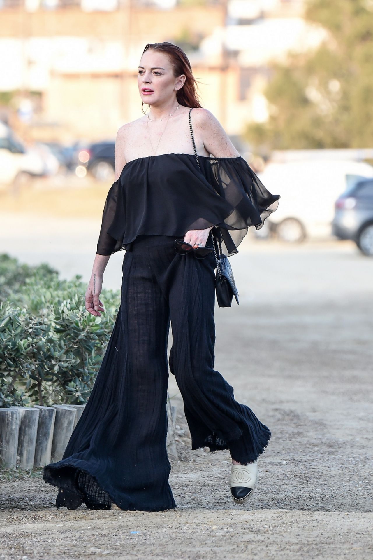 lindsay-lohan-in-a-black-outfit-mykonos-june-2018-0.jpg